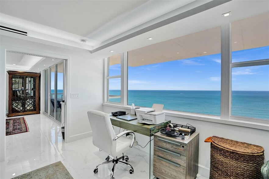 Building Photo - 545 S Fort Lauderdale Beach Blvd