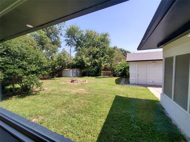 Building Photo - 1227 Elmwood Dr