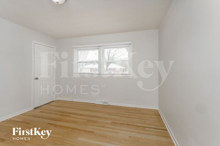 Building Photo - 848 Braemar Rd
