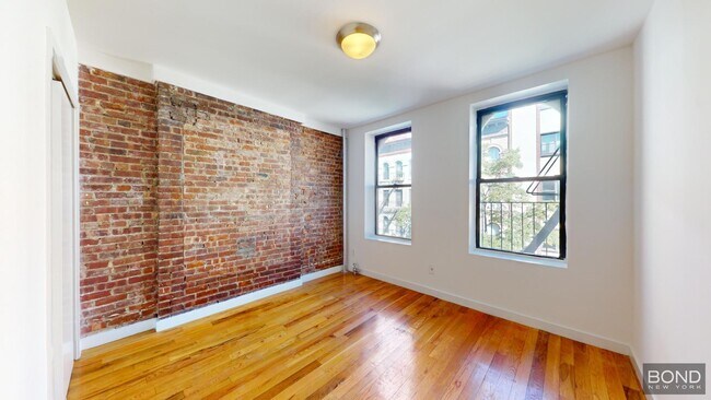 Primary Photo - 312 E 91st St