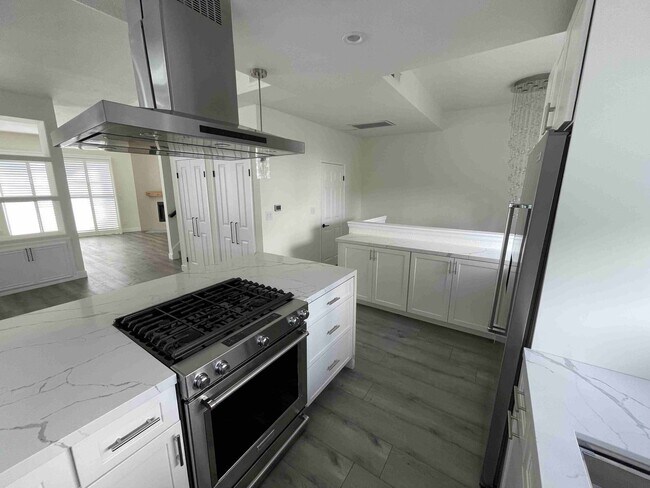 Building Photo - COMPLETELY UPDATED SHERMAN OAKS TOWNHOME!