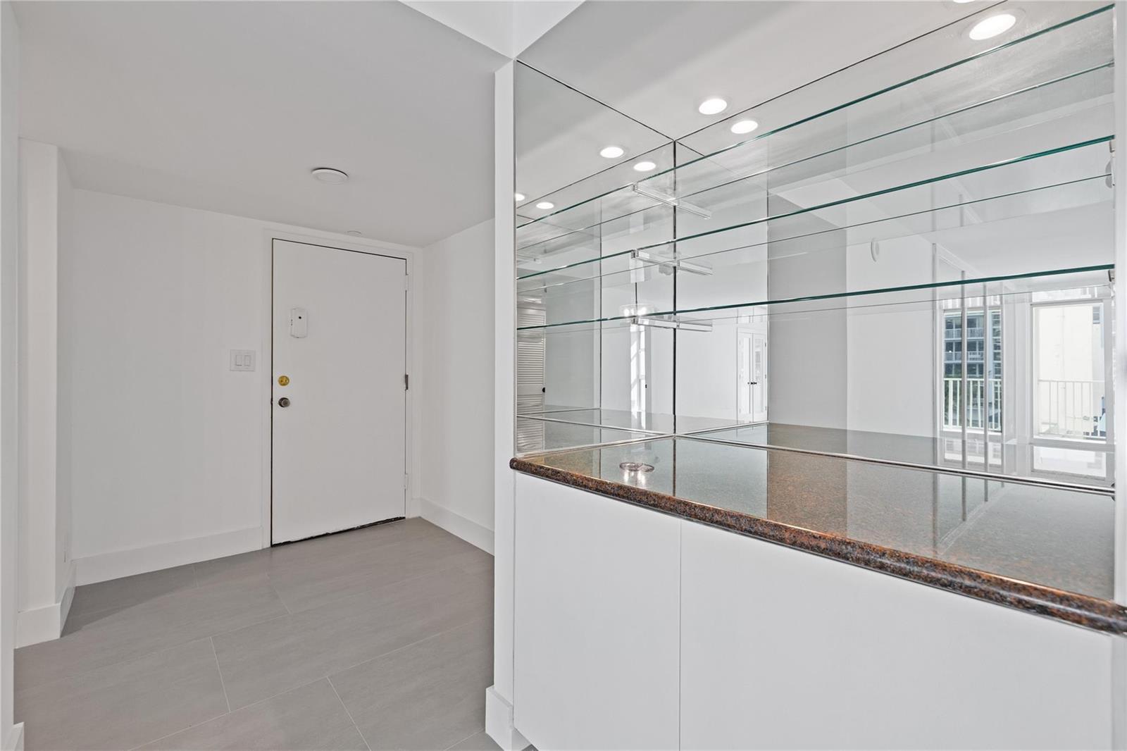 Building Photo - 1360 S Ocean Blvd