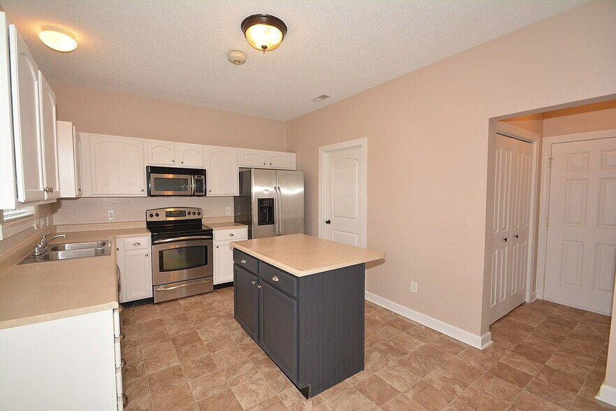 Building Photo - 19334 Sandbar Dr