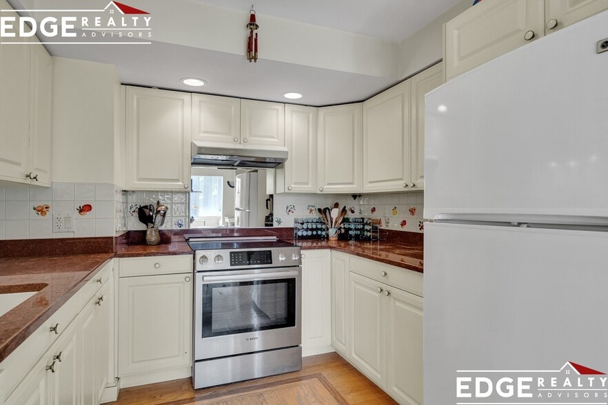 Building Photo - 1601 Beacon St