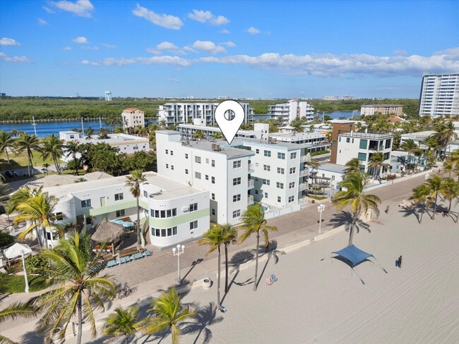 Building Photo - 2600 N Surf Rd