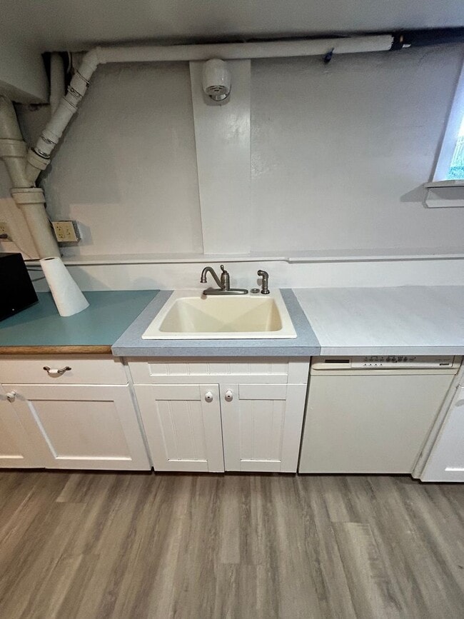 Building Photo - 1407 X Ave