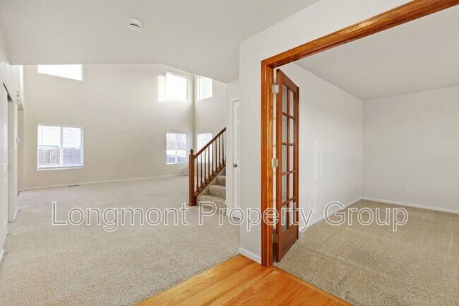 Building Photo - 5727 Skyline Ave