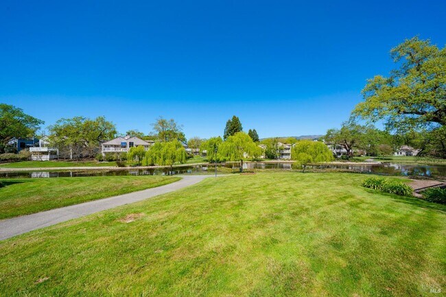 Building Photo - 1100 Princeton Dr