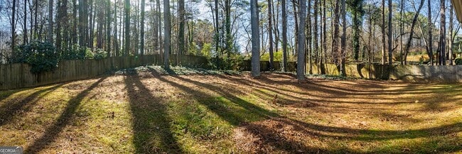 Building Photo - 151 Lakeside Dr NW