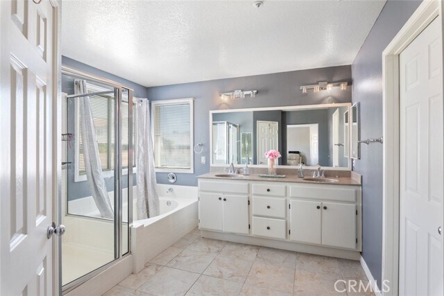Building Photo - 15736 Home Ct