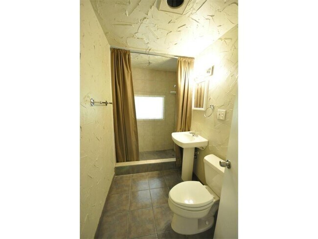 Building Photo - 8238 Eagle Mountain Cir