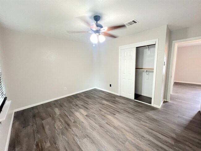 Building Photo - 819 Buckeye Pl