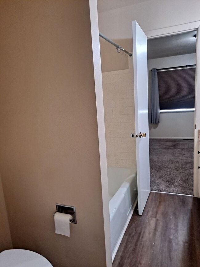 Building Photo - 936-10 Molello   #25-27 Villa Drive