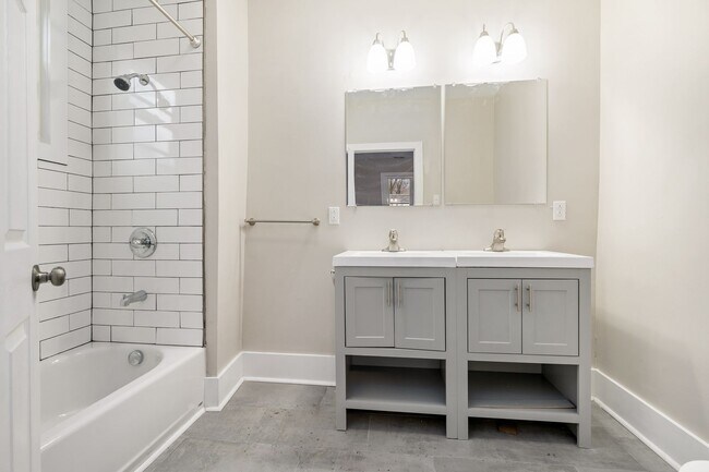 Building Photo - Beautiful Fully Renovated 4 Bedroom Home In The West End.  Available July!