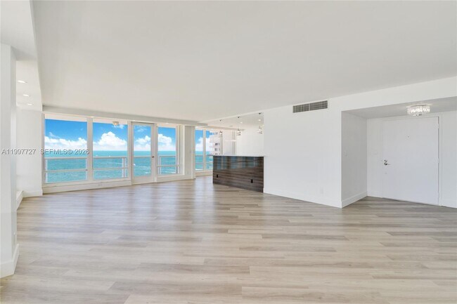 Building Photo - 2100 S Ocean Ln