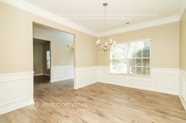 Building Photo - 4968 Locherby Dr