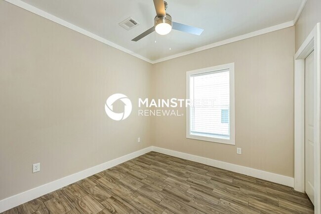 Building Photo - 4 Bedroom Pet-Friendly Home in San Antonio...