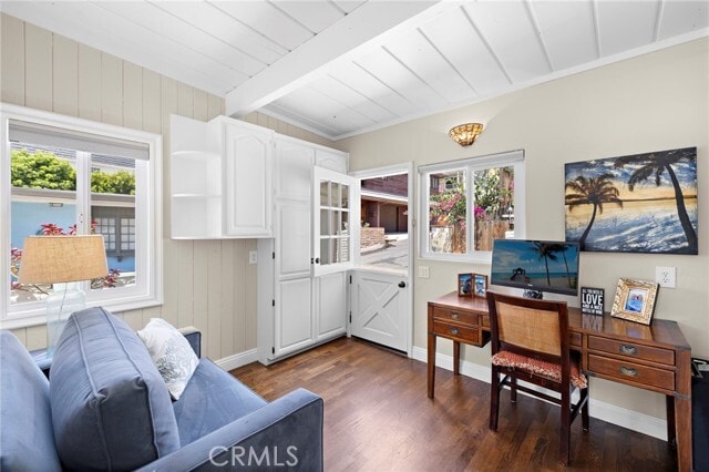 Building Photo - 31674 Seacove Dr