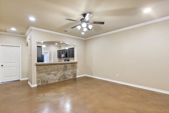 Building Photo - 429 Baby Bear Dr