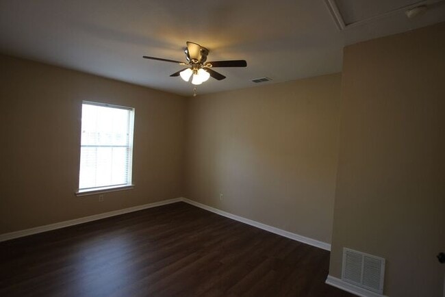 Building Photo - Adorable 2 Bedroom 1 Bath Home in West Tyler! Available now!