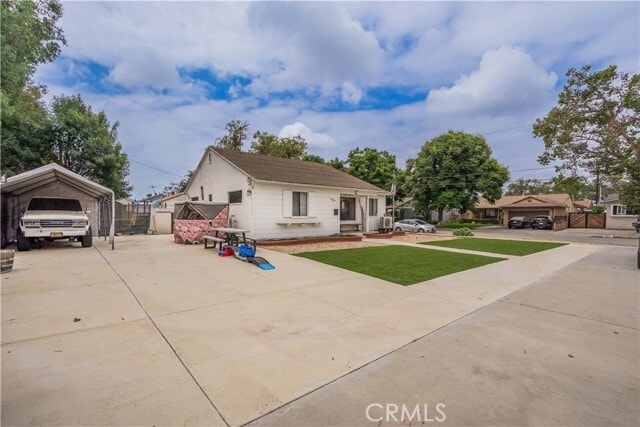 Building Photo - 14618 Piuma Ave