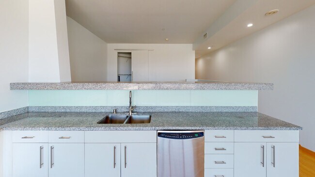 Building Photo - Sky-High Urban Living at 1100 Wilshire! St...