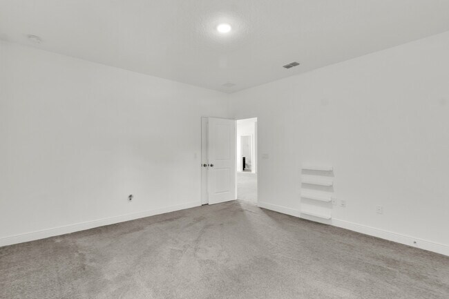 Building Photo - 5404 Golden Apple Dr