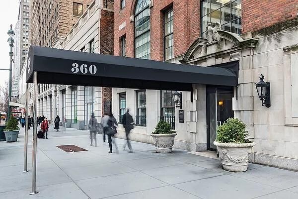 Building Photo - 360 W 34th St.
