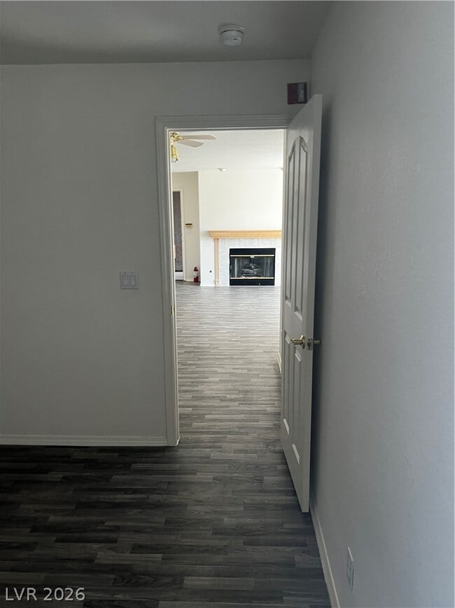 Building Photo - 701 Capri Dr