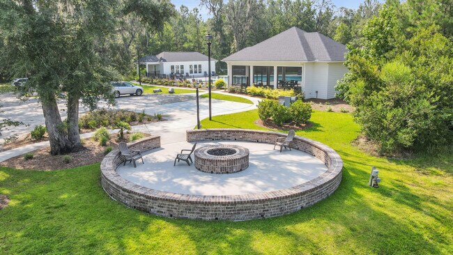 Building Photo - 116 Ainsdale Dr