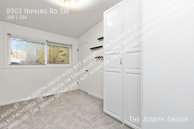 Building Photo - 8903 Hipkins Rd SW