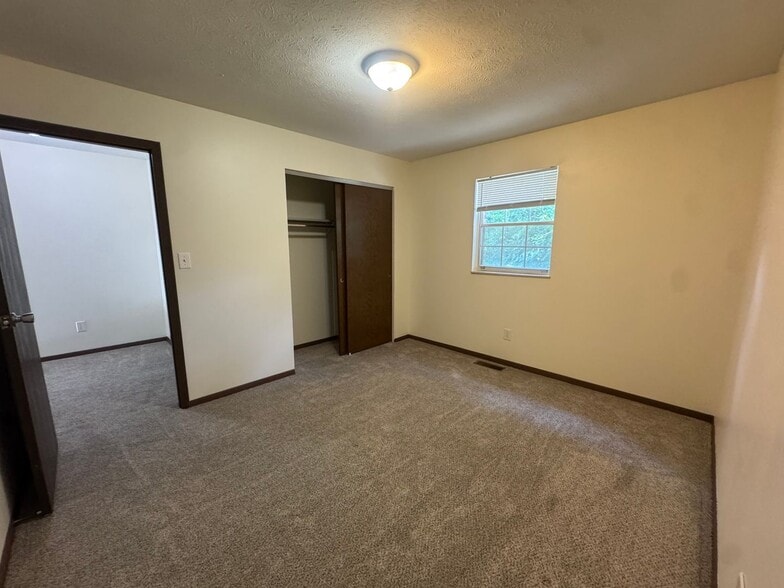 Building Photo - 41 Campbell Dr