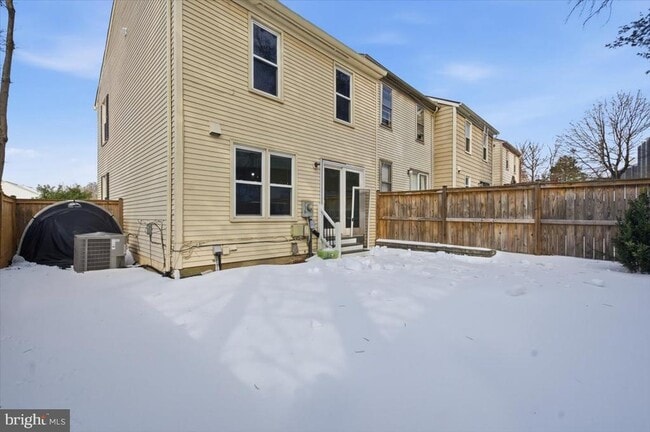 Building Photo - 14187 Royal Oak Ln