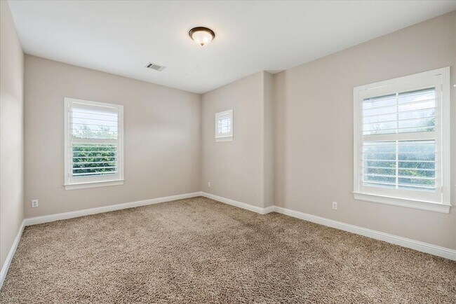 Building Photo - 1800 Harvest Dance Dr