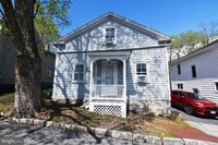 Building Photo - 122 E Monmouth St