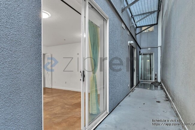 Building Photo - 950 Harrison St