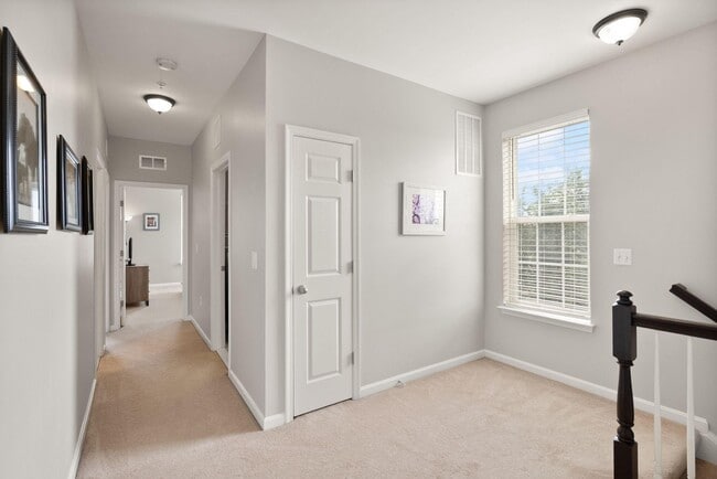 Building Photo - 9502 Lee Ct