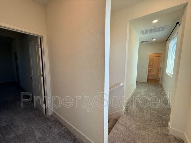 Building Photo - 2044 Daimler St