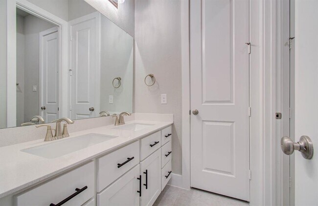 Building Photo - 15606 Pacific Loon Ct