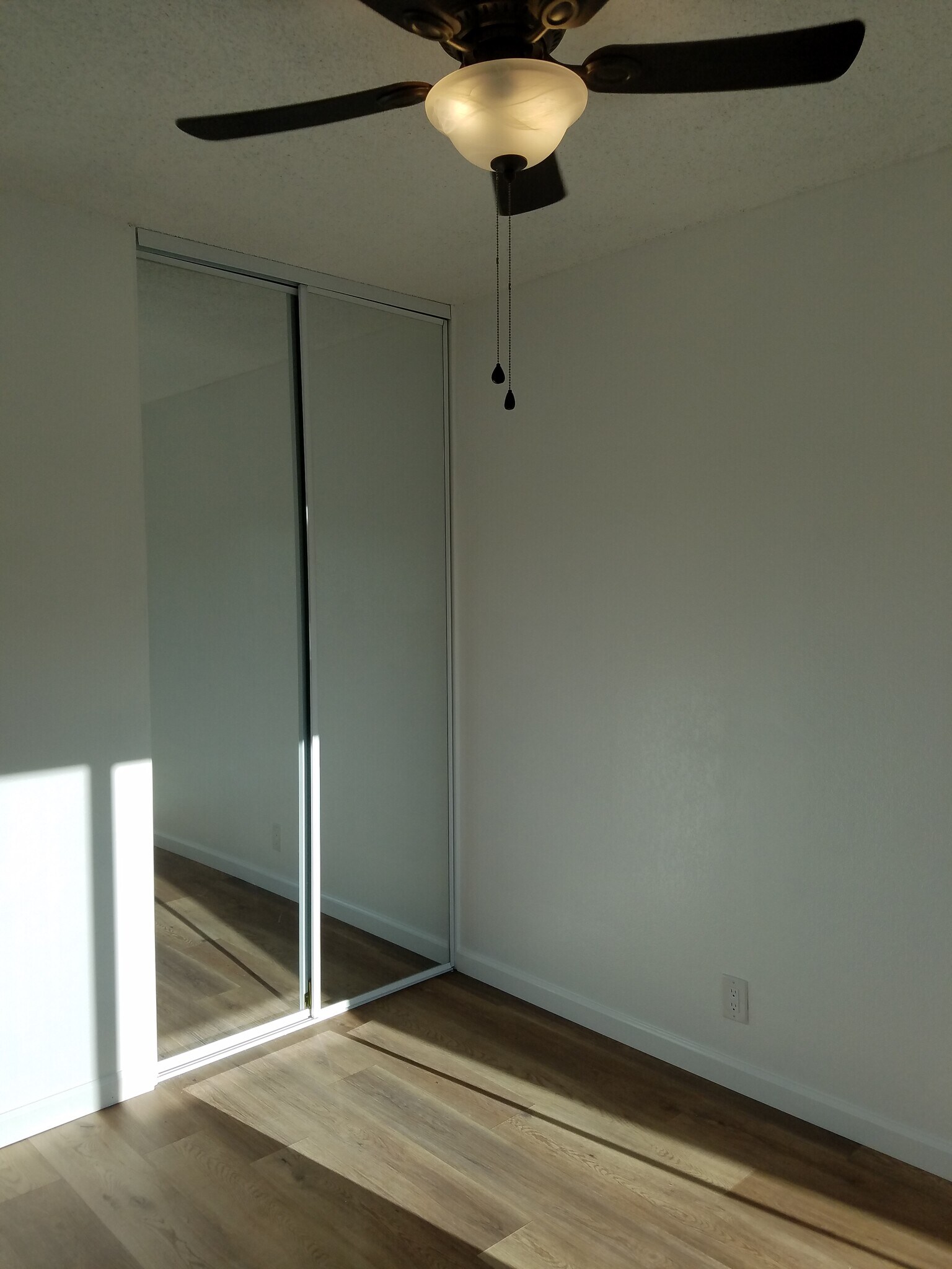 Building Photo - 792 Ferndale Ct