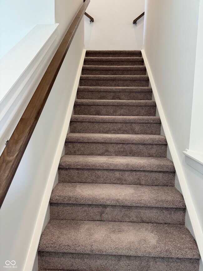 Building Photo - 15203 Farrington Rd