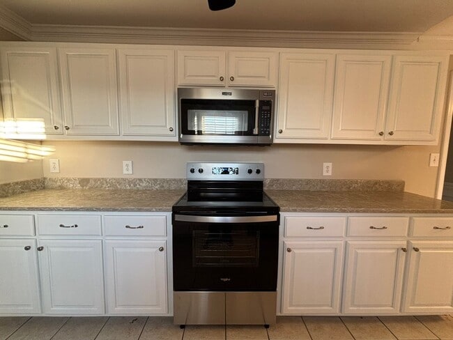 Building Photo - 23 Hulsey Cove