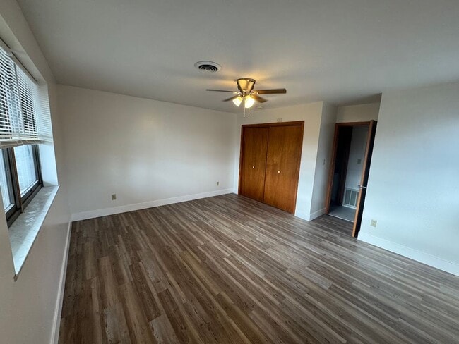 Building Photo - 1748 Jancey St