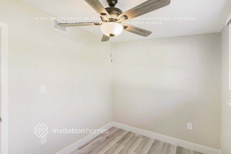 Building Photo - 7111 Dellwood Dr