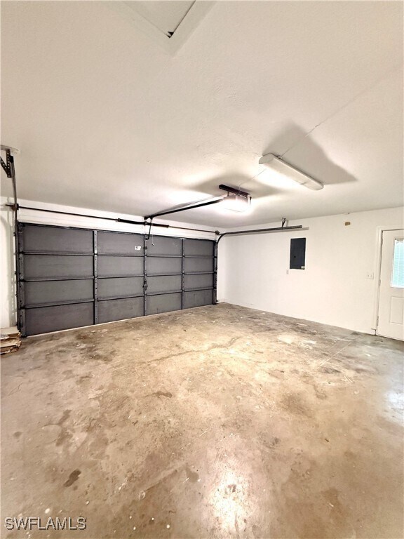 Building Photo - 5531 Teak Wood Dr