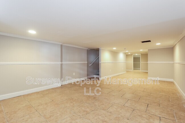 Building Photo - 2019 N Carlisle St