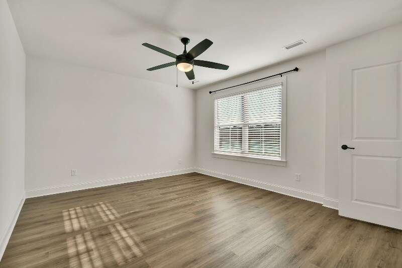 Building Photo - 385 Hungry Hollow Rd SE