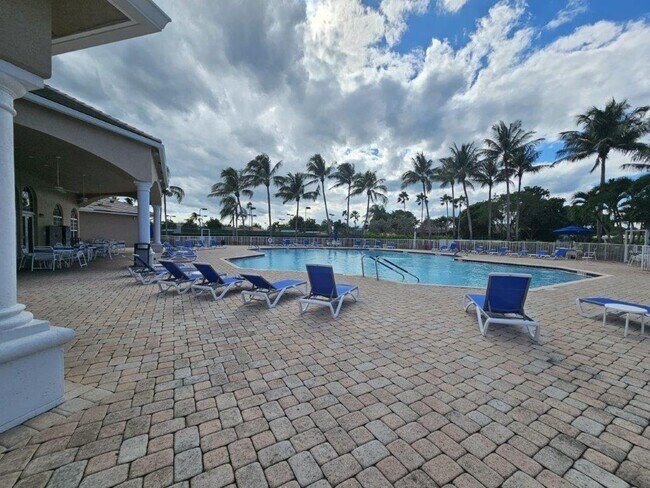 Building Photo - 2345 Spanish Wells