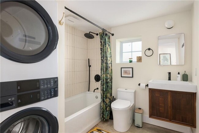 Building Photo - 1583 Braeburn Dr SE