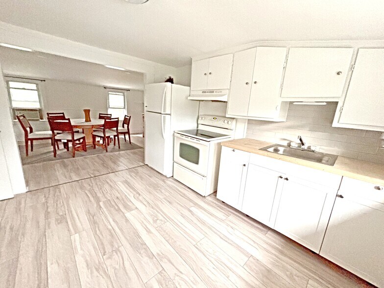 new floors - 20 N Bridebrook Rd